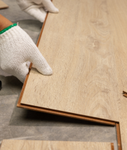 Instalação de piso vinílico em Salvador pela Revestlar